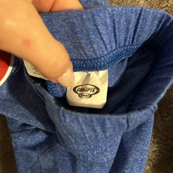 3 piece set of Phillies fan gear- tank, boxers, PJ pants all size small - Picture 9 of 9